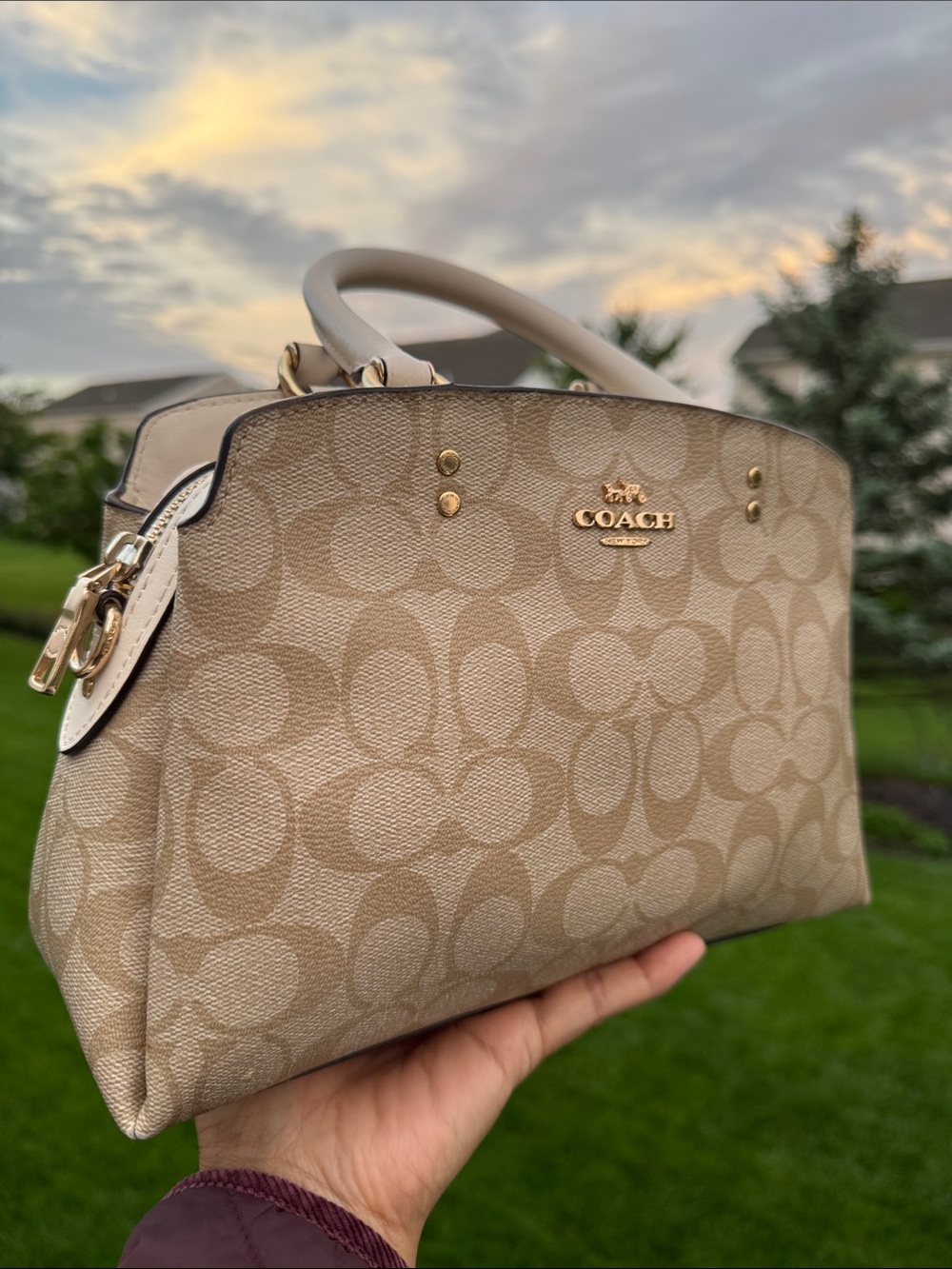 ❤️Coach Mini Lillie Carryall In Signature Canvas ❤️ - Picture 3 of 17